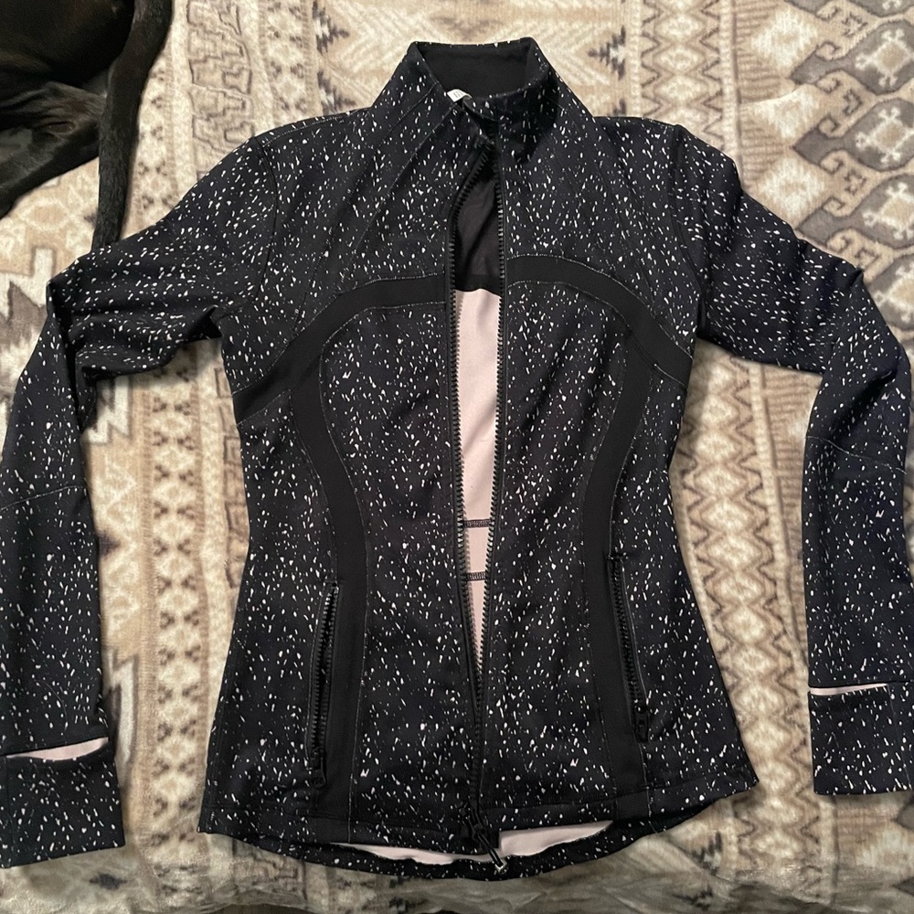 Lululemon lightweight jacket